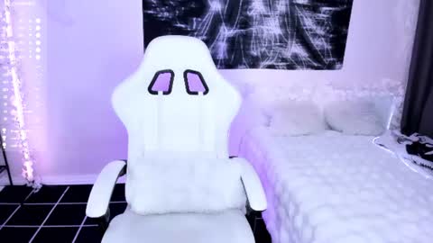 Lily online show from June 20, 12:43 am