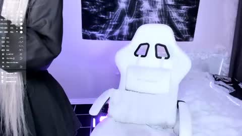 Lily online show from July 15, 11:38 pm