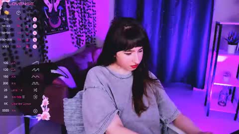 LILY online show from August 6, 6:40 pm