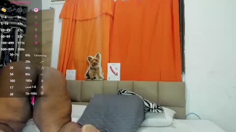lilybaudyn_ online show from August 6, 10:14 am