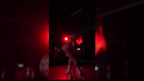 lilydavisss online show from July 30, 6:54 am