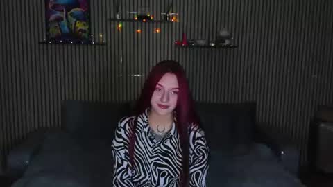 LilyHarwick online show from August 11, 4:31 pm