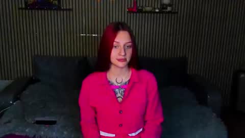 LilyHarwick online show from August 14, 7:06 pm