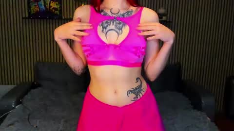 LilyHarwick online show from August 14, 8:12 pm