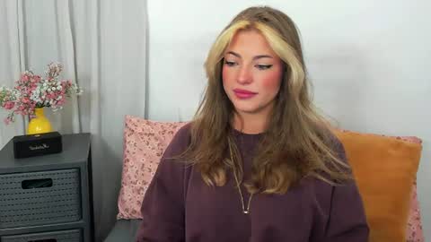 Lily online show from July 21, 5:55 am