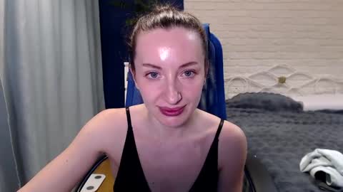 Lily online show from May 8, 11:56 am