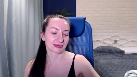 Lily online show from May 8, 1:02 pm