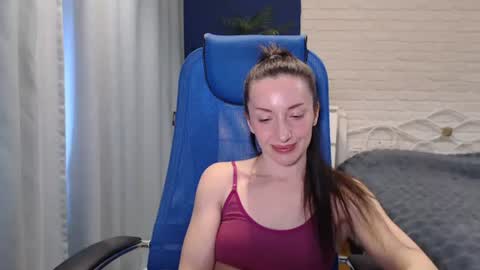 Lily online show from June 15, 9:29 am