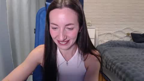 Lily online show from August 6, 8:57 am