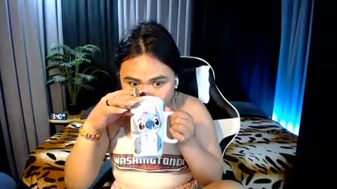 lovely lily  online show from August 10, 7:37 pm