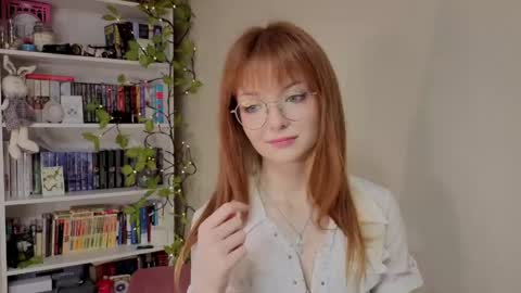Lily online show from May 19, 8:20 pm