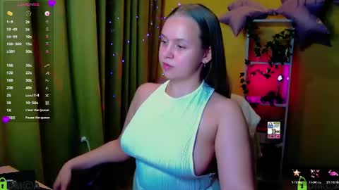 Lily online show from August 4, 9:01 pm