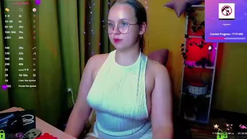 Lily online show from August 5, 1:25 am