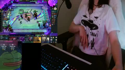 Lilyth Rone online show from April 8, 4:55 am