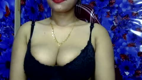 limaakter246618 online show from August 10, 8:43 pm