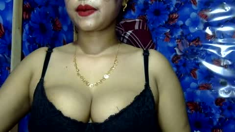 limaakter246618 online show from August 14, 10:19 am