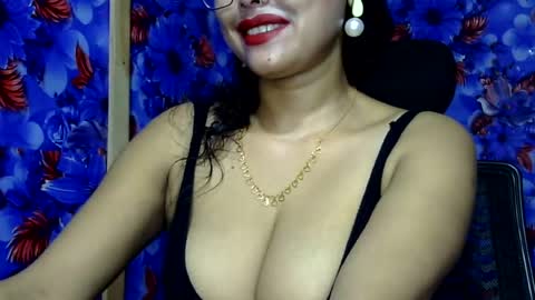 limaakter246618 online show from August 17, 3:28 pm