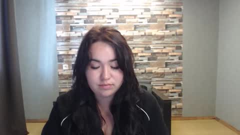 busty princess online show from May 16, 9:42 am