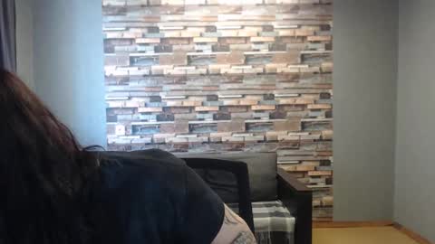 busty princess online show from May 24, 11:13 am