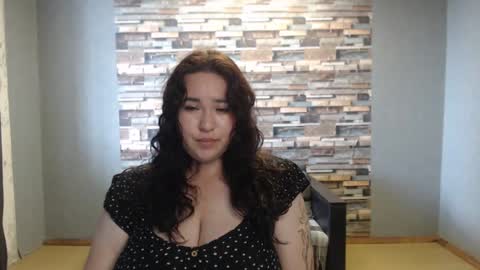 busty princess online show from June 21, 7:53 am