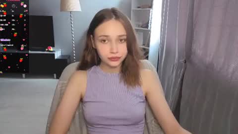 Scarlet and Max online show from June 28, 9:01 am