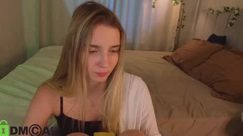 LINA online show from August 11, 4:25 am