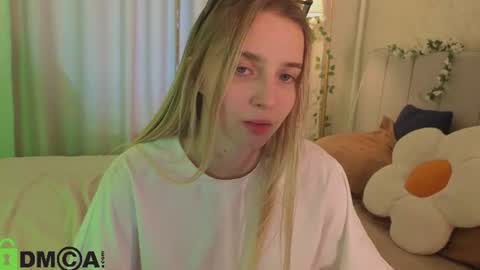 LINA online show from August 12, 5:43 am