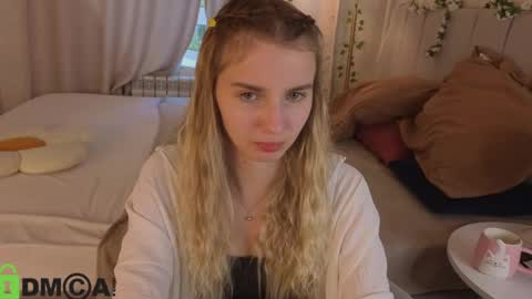 LINA online show from August 15, 1:20 am