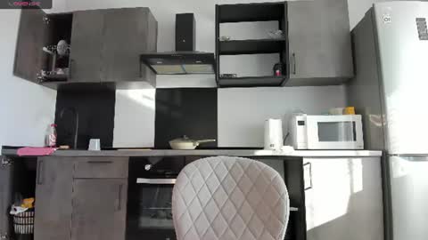 Lina online show from August 10, 10:49 am