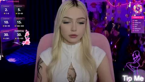 I am Lina online show from May 7, 2:18 pm
