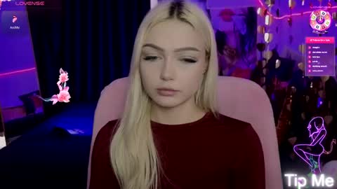 I am Lina online show from May 8, 1:24 pm