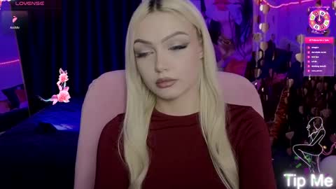 I am Lina online show from May 8, 3:36 pm