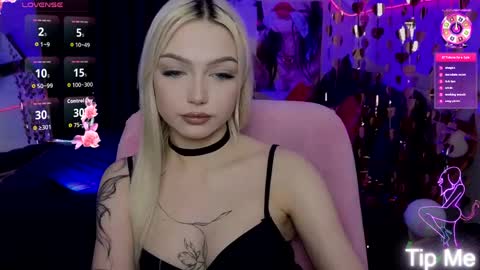 I am Lina online show from May 11, 12:51 pm