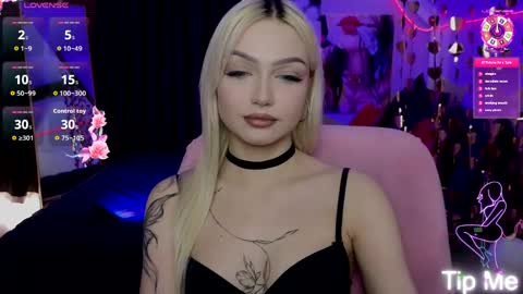 I am Lina online show from May 11, 1:57 pm