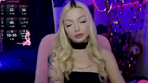 I am Lina online show from July 7, 10:08 am