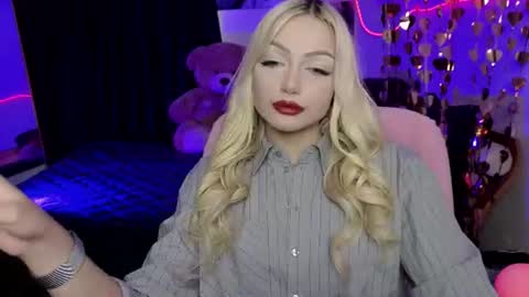 I am Lina online show from July 10, 2:45 pm