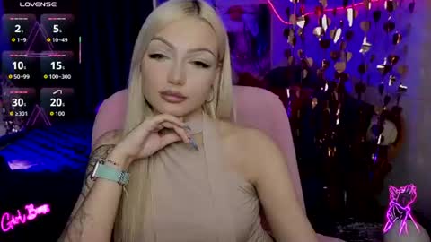 I am Lina online show from August 10, 1:56 pm