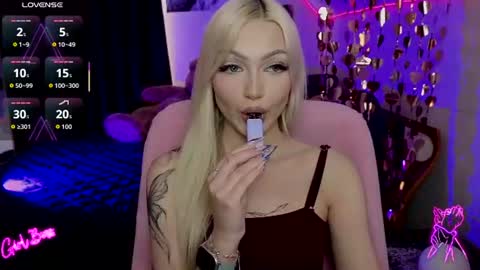 I am Lina online show from August 11, 1:57 pm