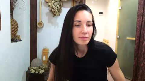LinaLivee online show from August 10, 8:10 pm