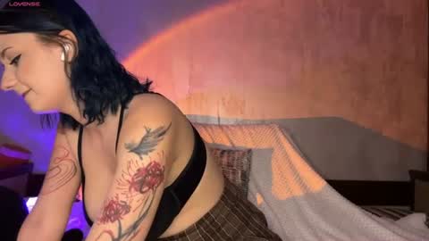Lina online show from July 24, 5:05 pm