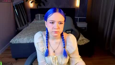 Lina online show from August 8, 9:09 am
