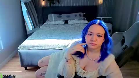 Lina online show from August 8, 11:21 am