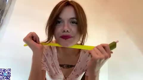 linathecutie online show from August 1, 12:05 am