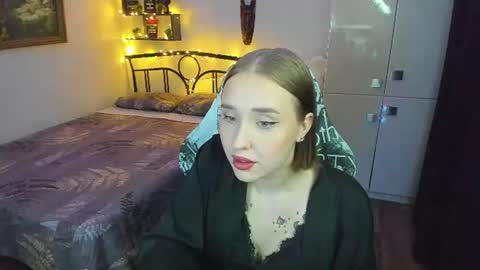 Lina online show from June 25, 9:40 pm