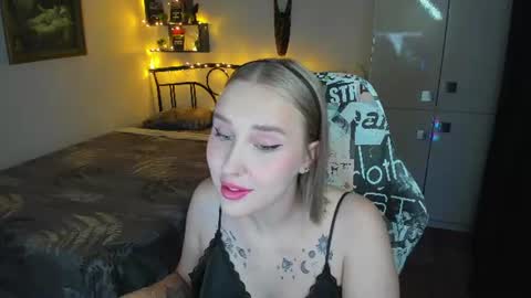 Lina online show from August 14, 9:18 pm