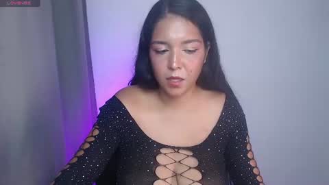 lincy_honeyy online show from August 4, 6:43 am