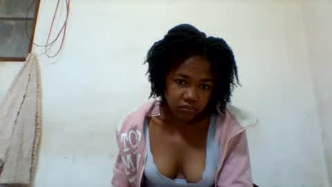 linda4504 online show from August 14, 9:40 pm