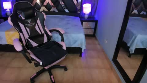  Linda  online show from August 7, 9:59 pm