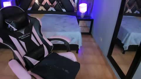  Linda  online show from August 7, 11:05 pm