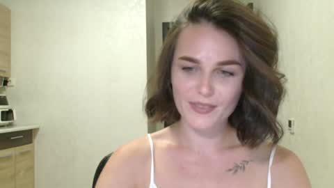 Linda online show from August 12, 7:27 pm